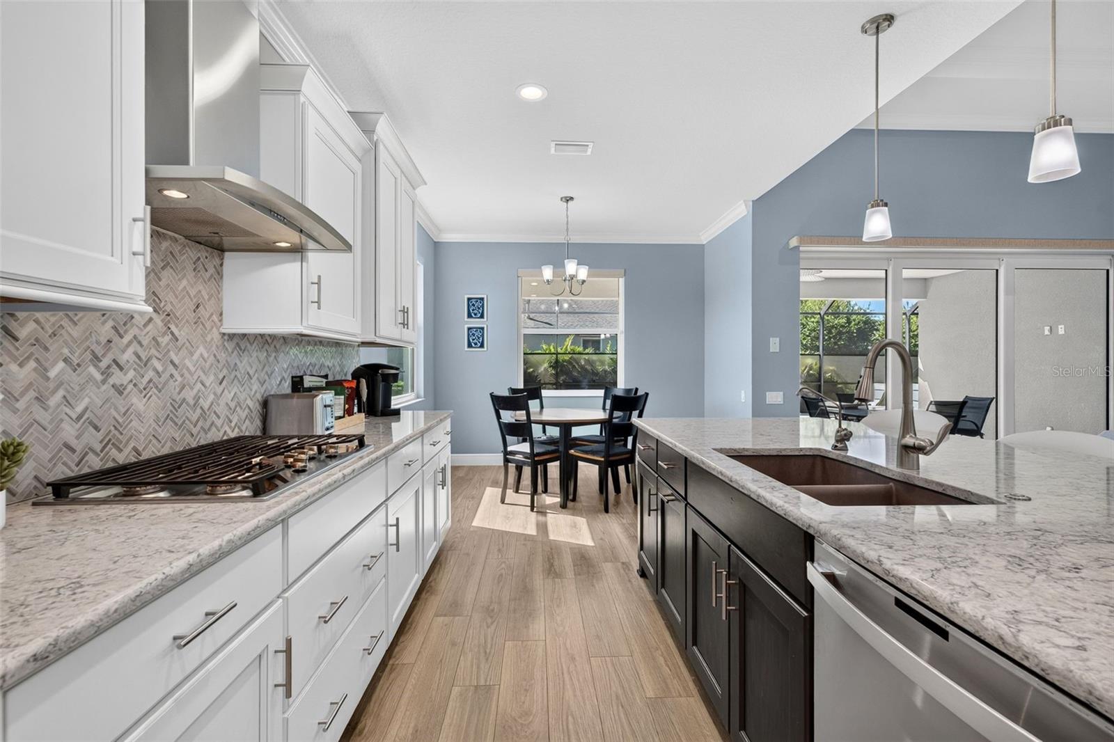 12214 GOLDENROD AVE — photo 32