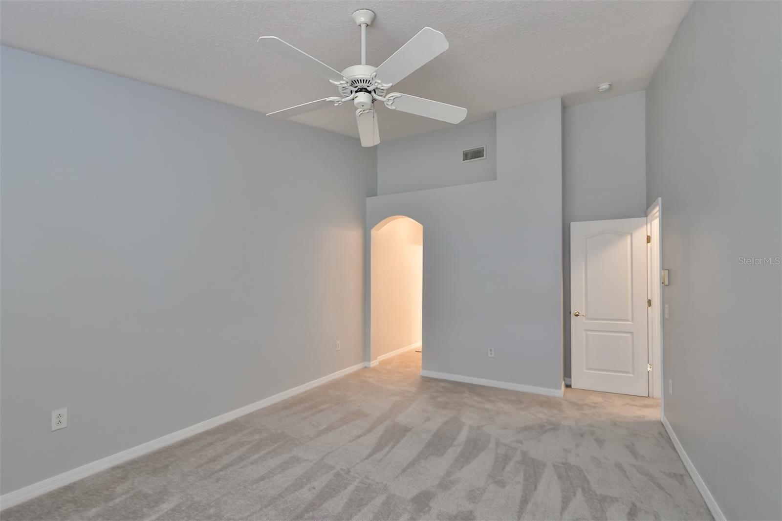 12938 KINGS CROSSING DR — photo 20
