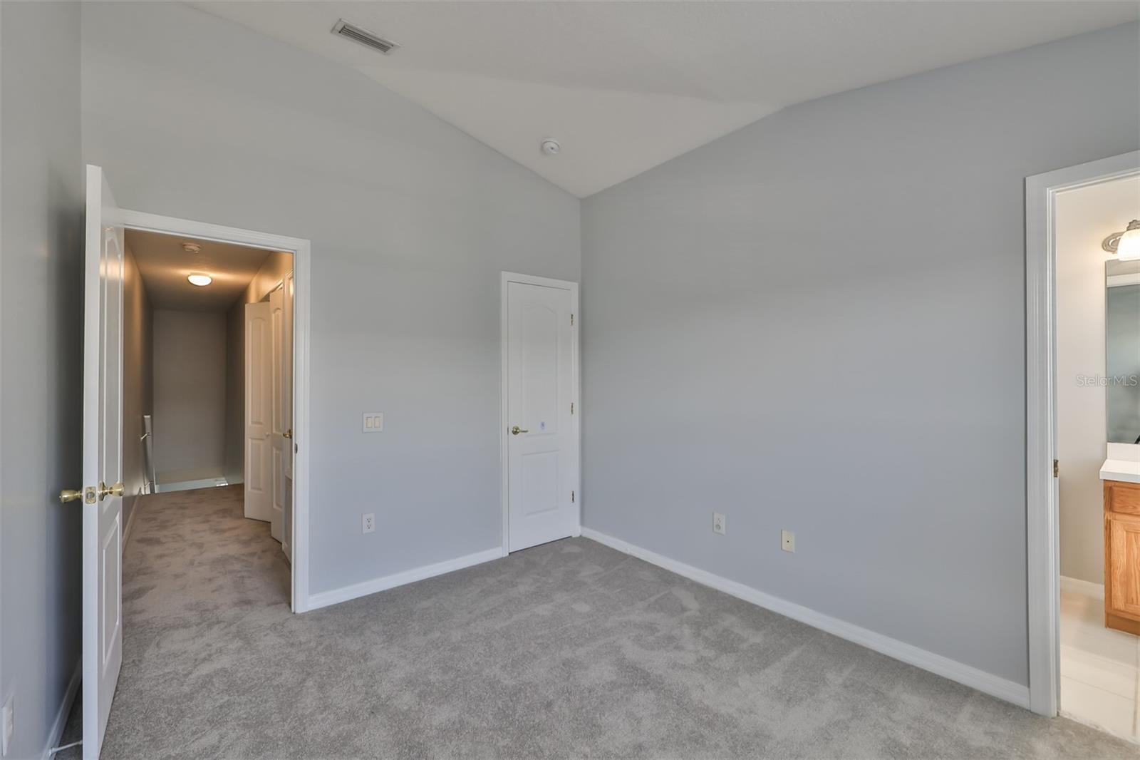 12938 KINGS CROSSING DR — photo 25