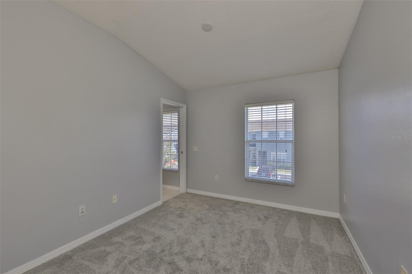 12938 KINGS CROSSING DR — photo 23