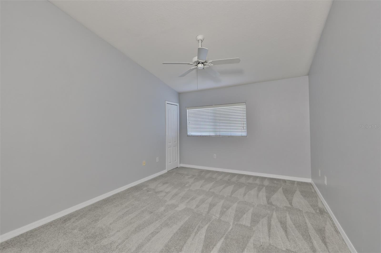 12938 KINGS CROSSING DR — photo 18