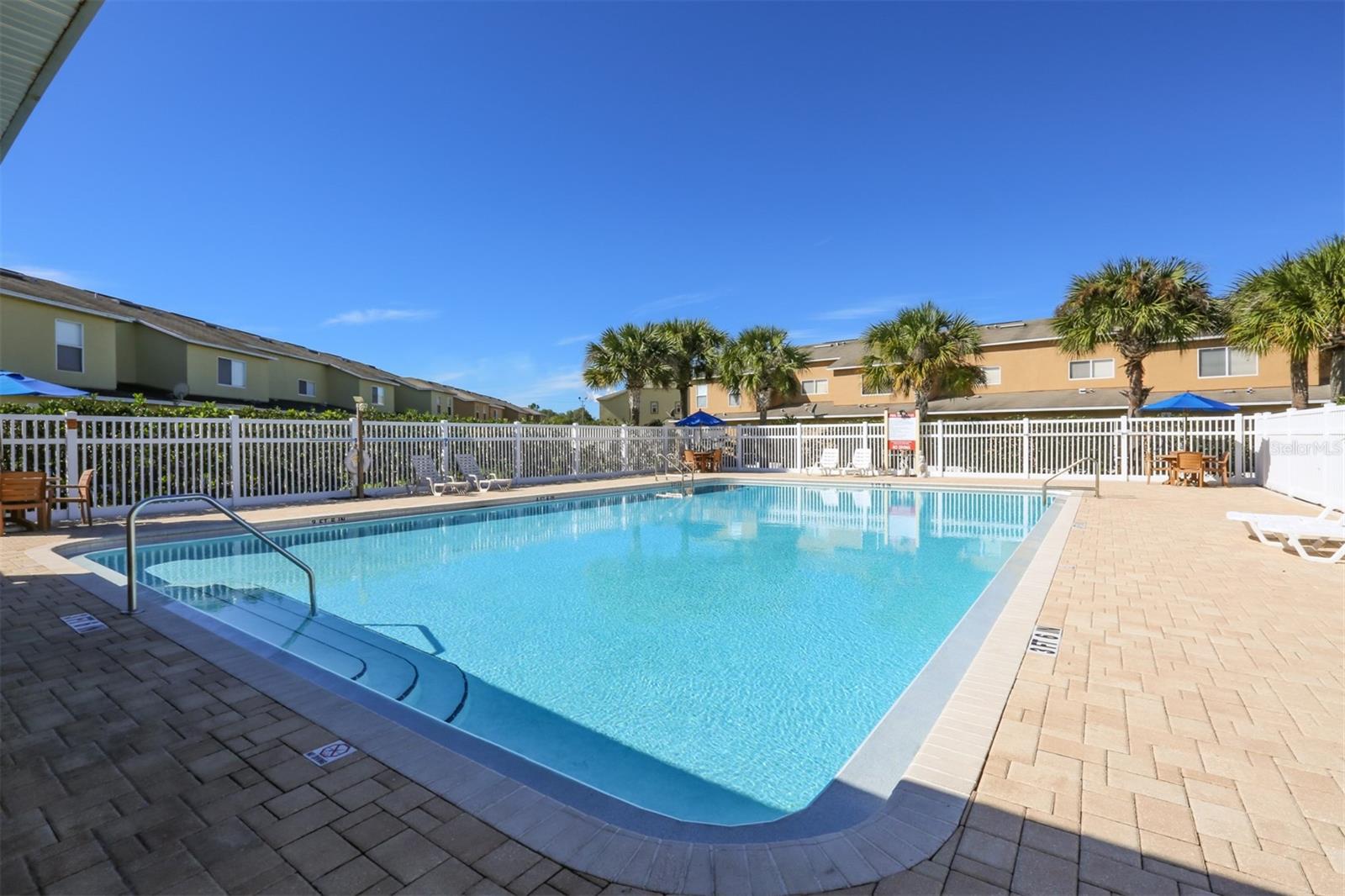 12938 KINGS CROSSING DR — photo 34