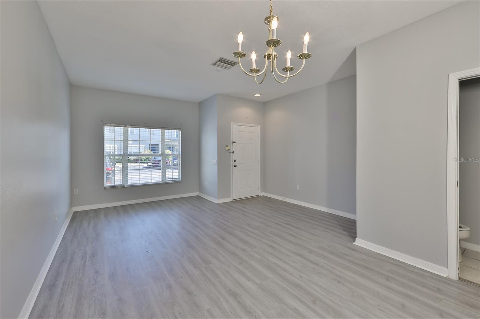 12938 KINGS CROSSING DR — photo 5