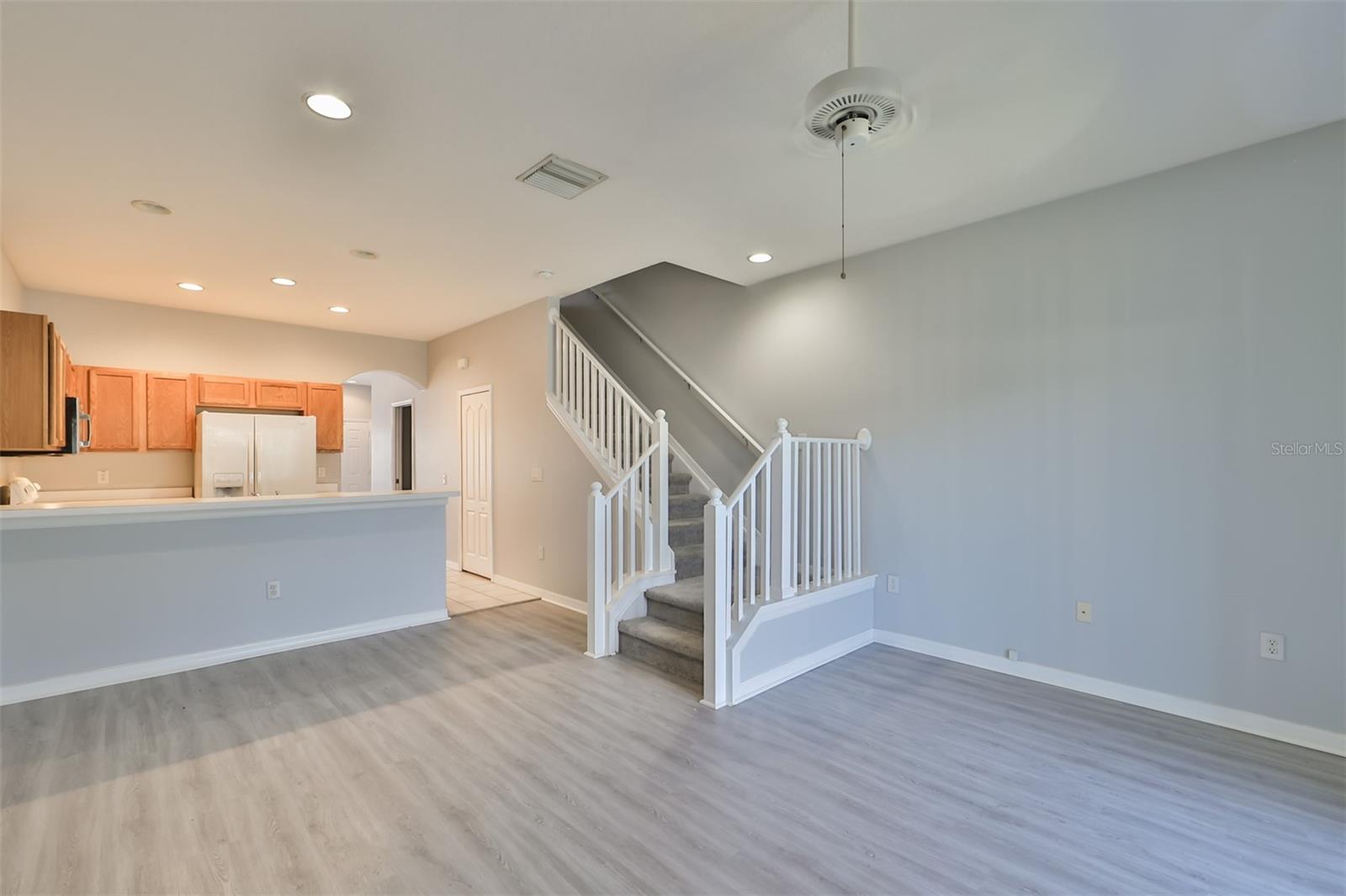 12938 KINGS CROSSING DR — photo 9