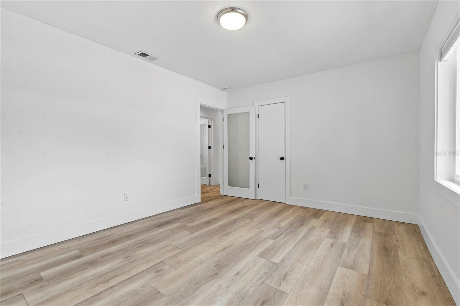804 BRUCE AVE — photo 15