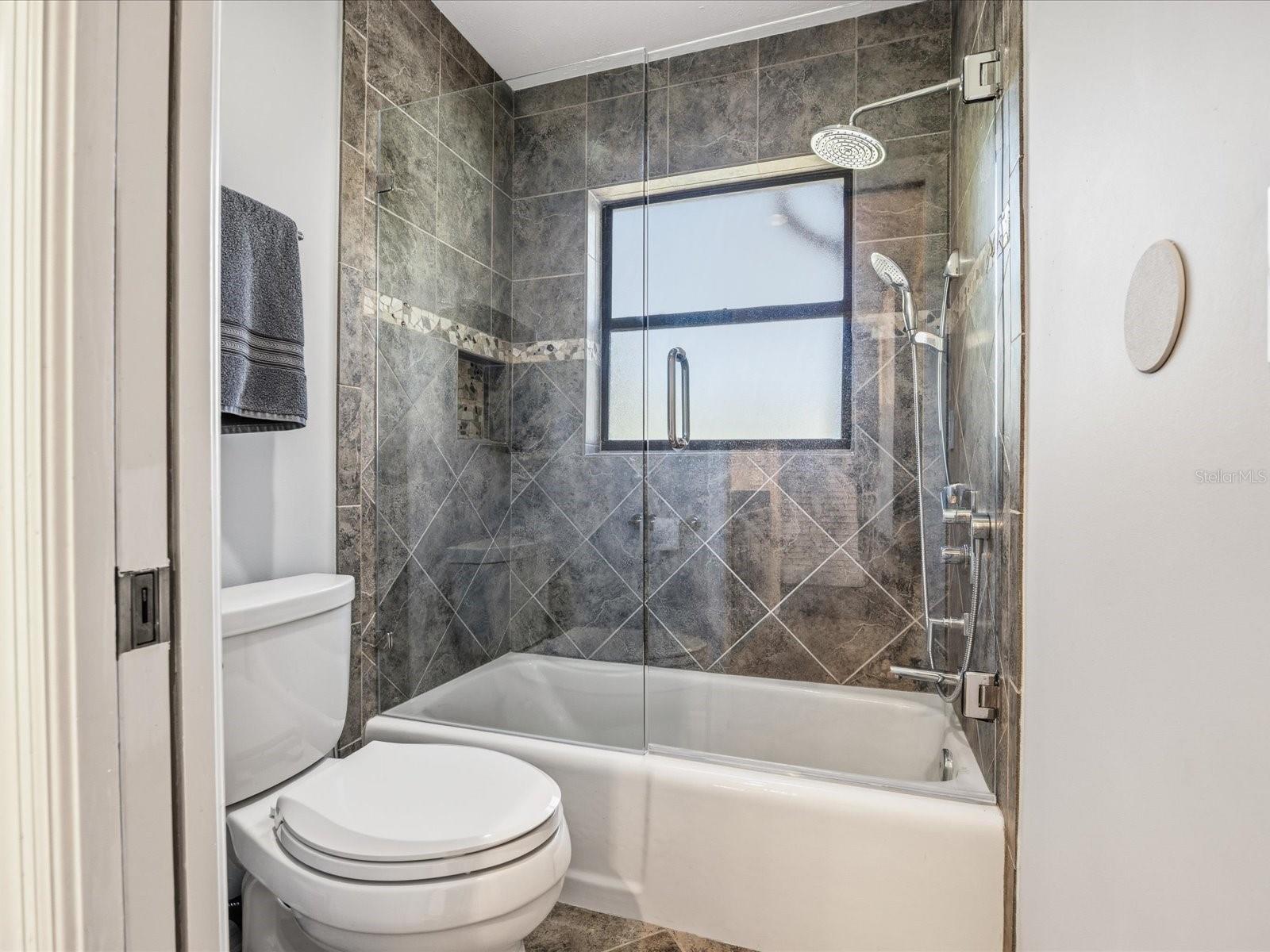 10 WINDRUSH CT — photo 33