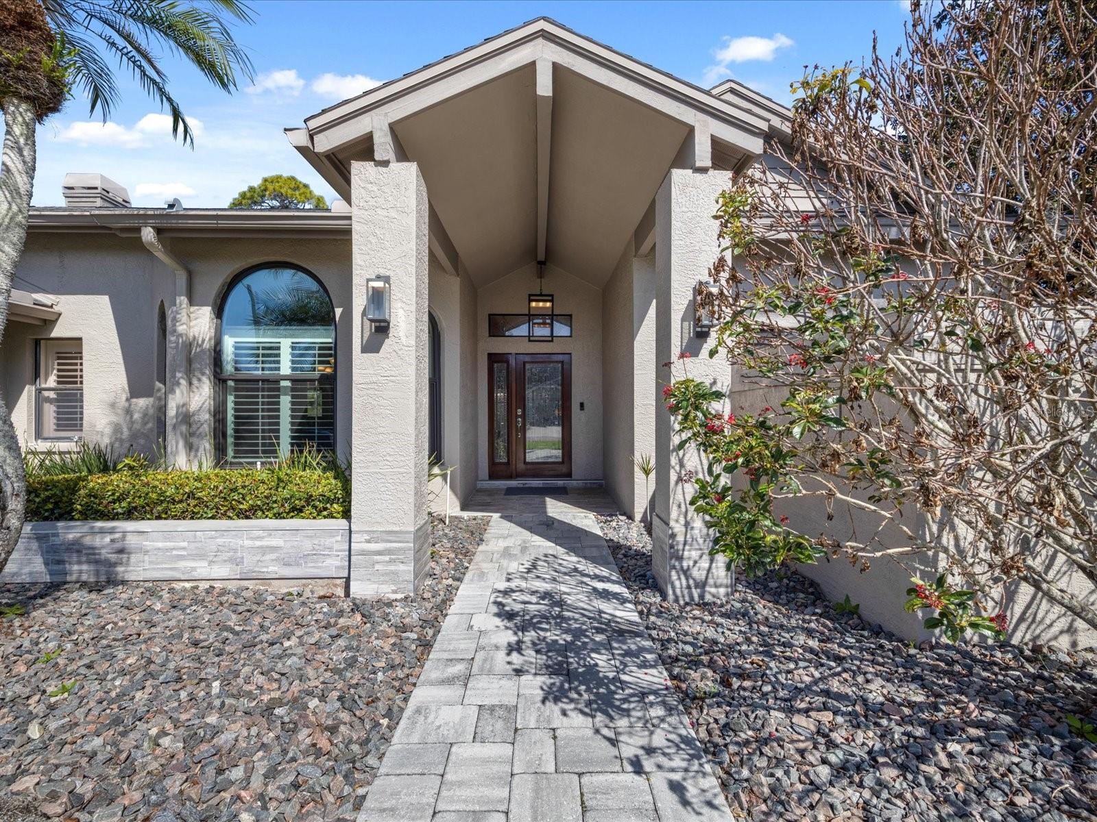 10 WINDRUSH CT — photo 3