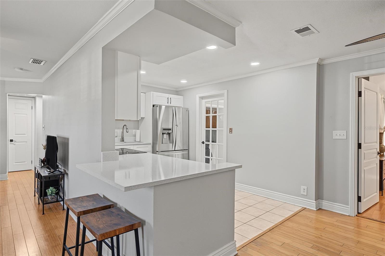 4317 S HALE AVE — photo 7