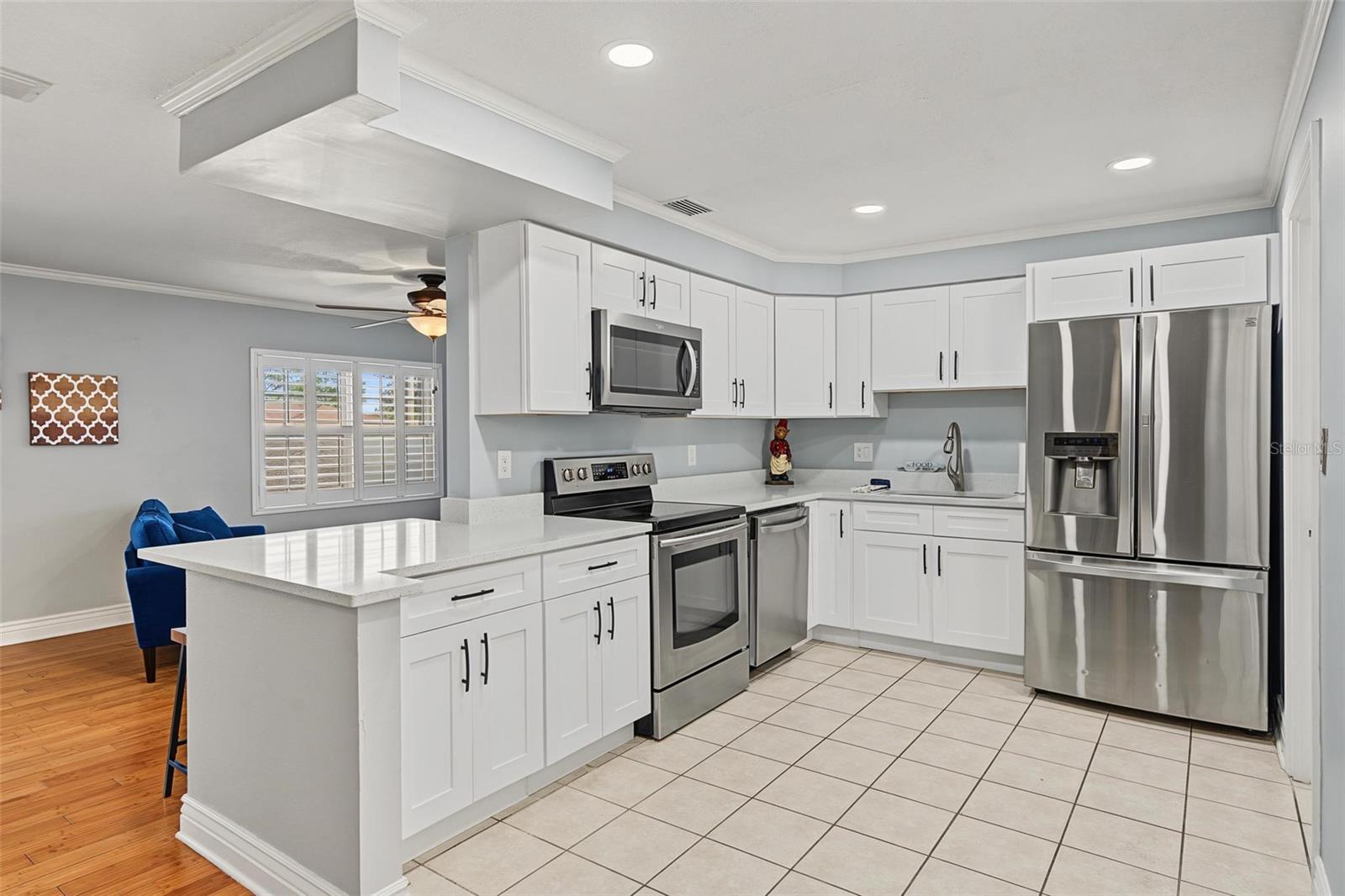 4317 S HALE AVE — photo 4