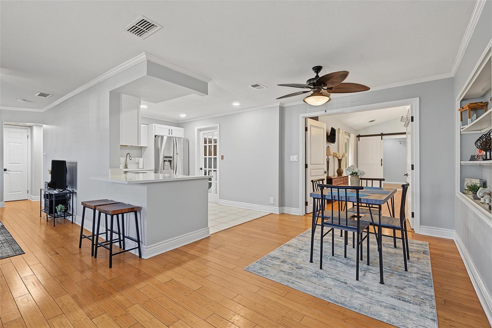 4317 S HALE AVE — photo 10