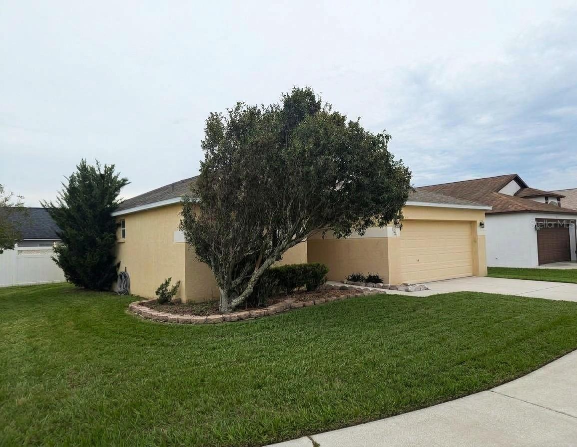913 STALLION WAY — photo 2