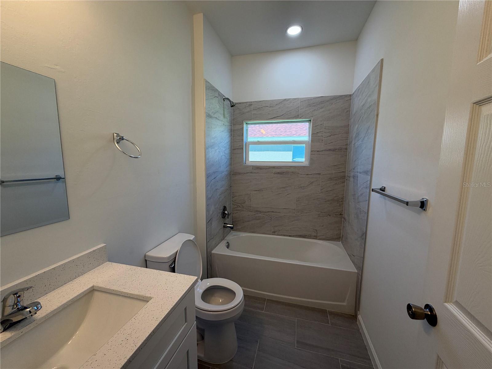 2660 MATHER LN — photo 13
