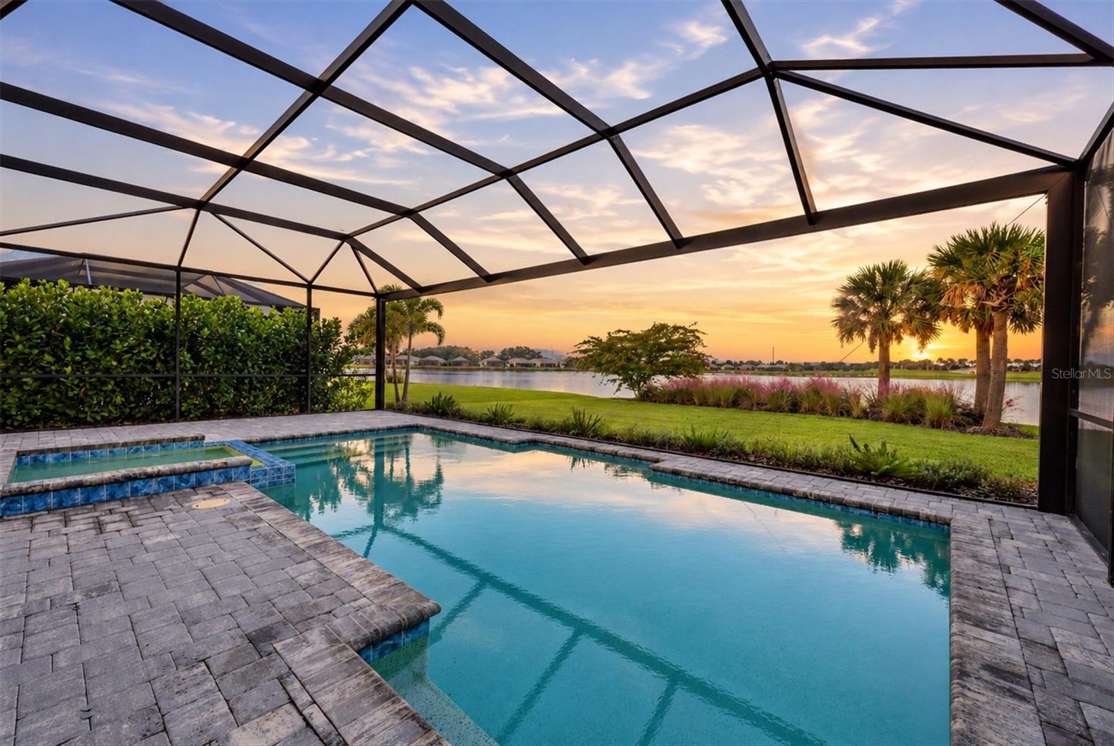1104 WATERLINE CT — photo 4