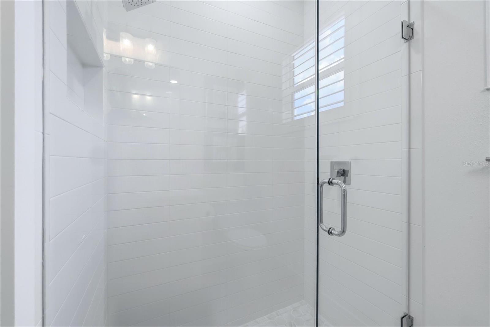 1104 WATERLINE CT — photo 38