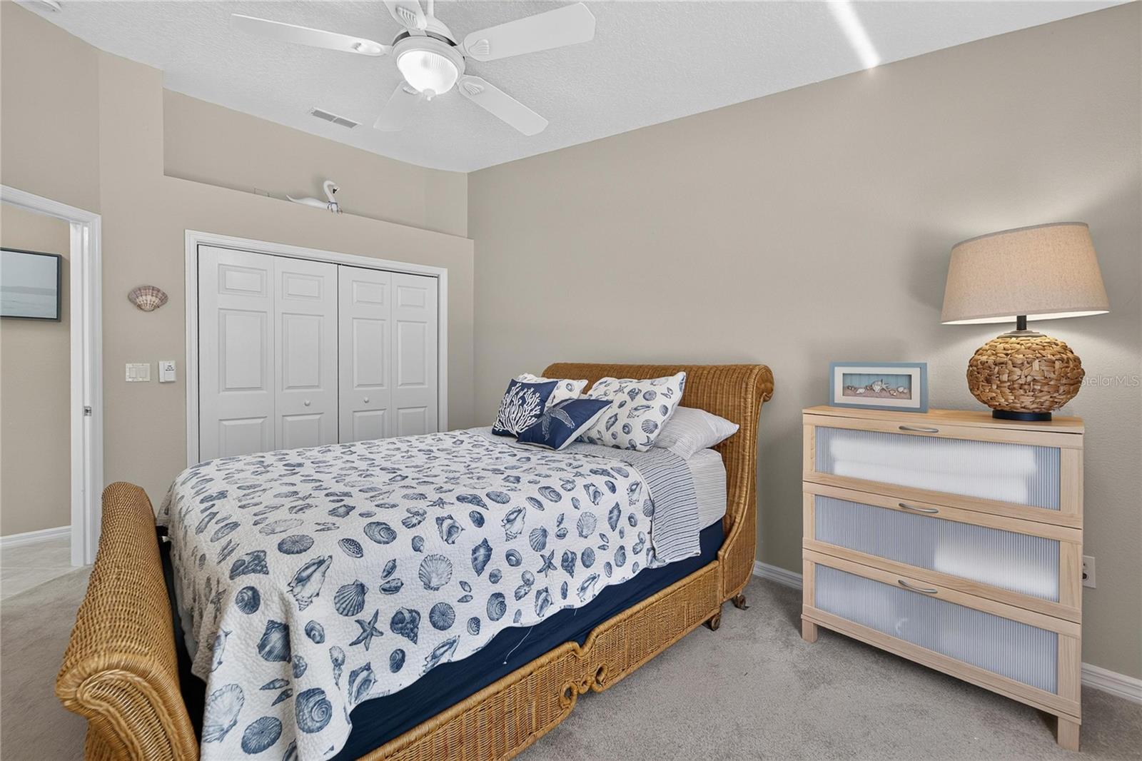 0 LINDENHURST DR — photo 41