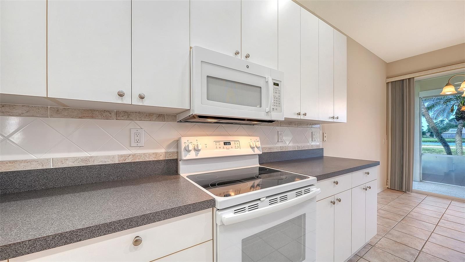 750 BACK NINE DR — photo 12