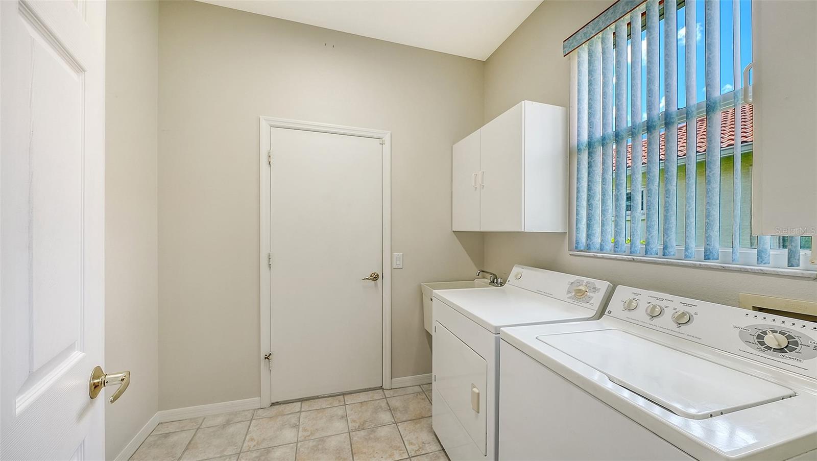 750 BACK NINE DR — photo 34