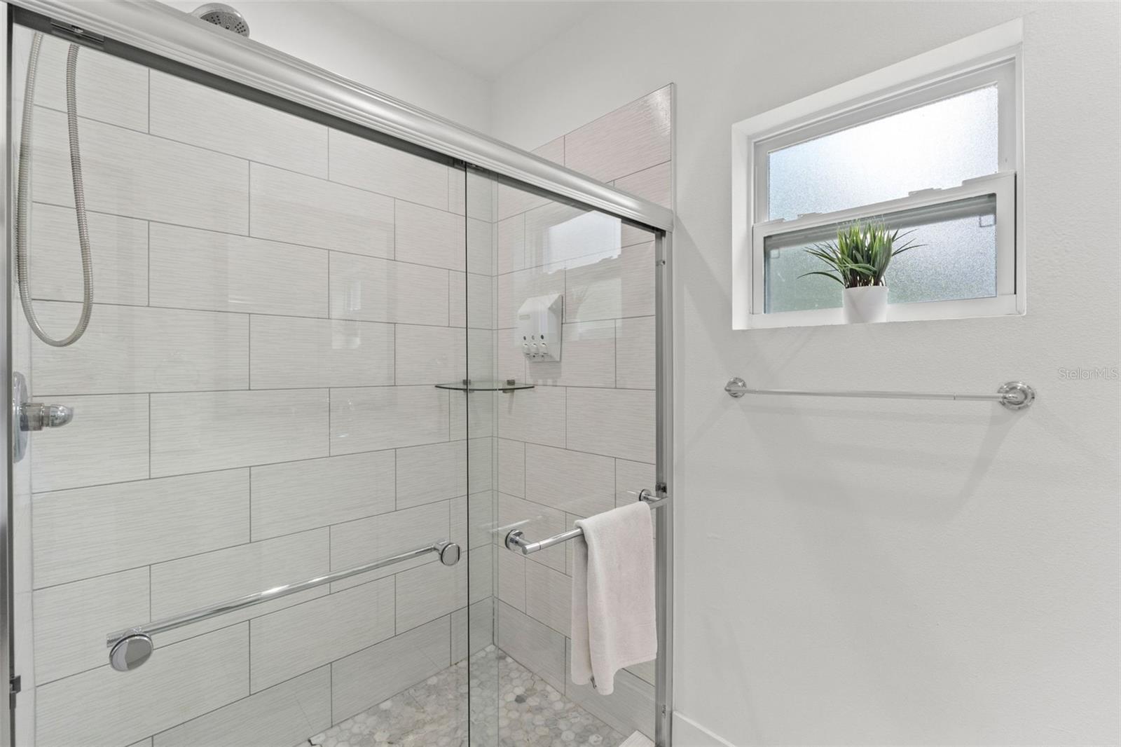 3040 BELCHER RD — photo 24