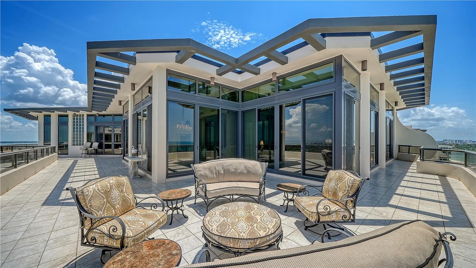 415 L AMBIANCE DR #PH-F — photo 19