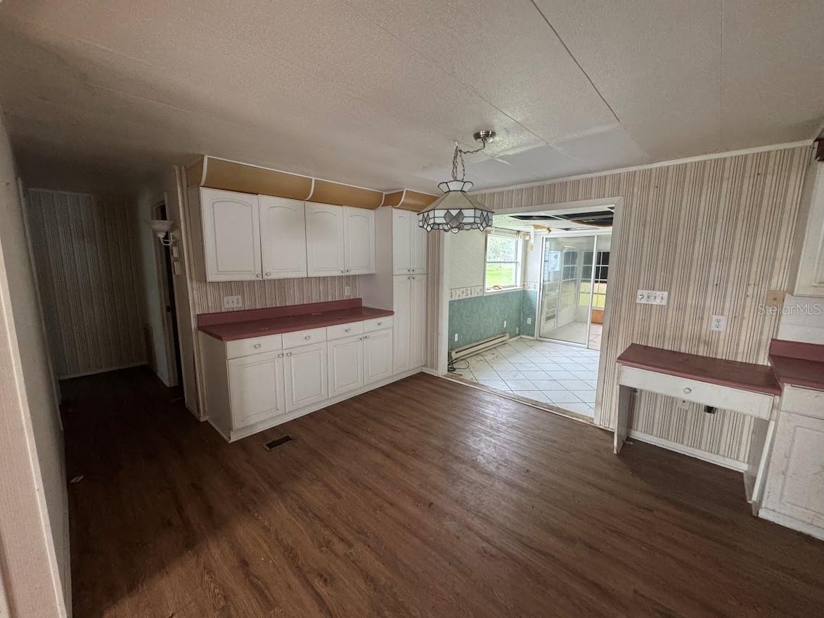 6471 KEENA CT — photo 8