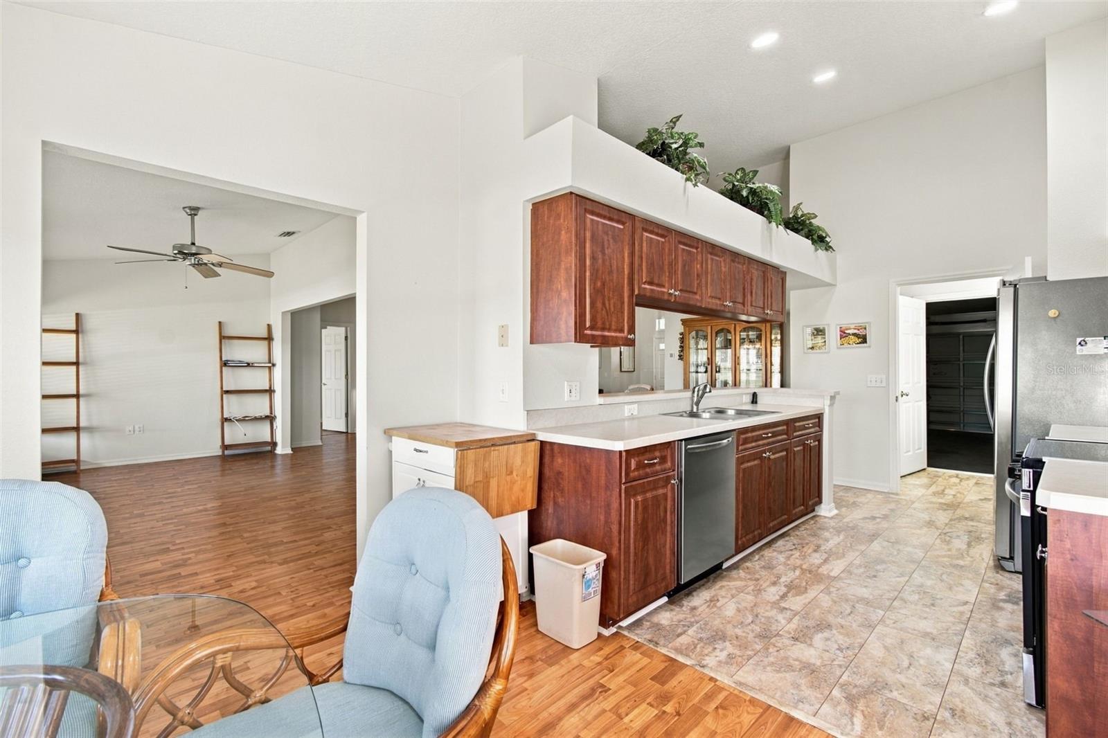 11115 SUN TREE RD — photo 12