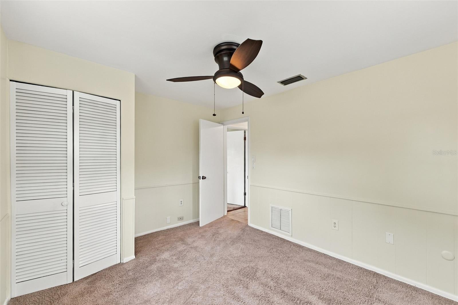 2368 SARAZEN DR — photo 41