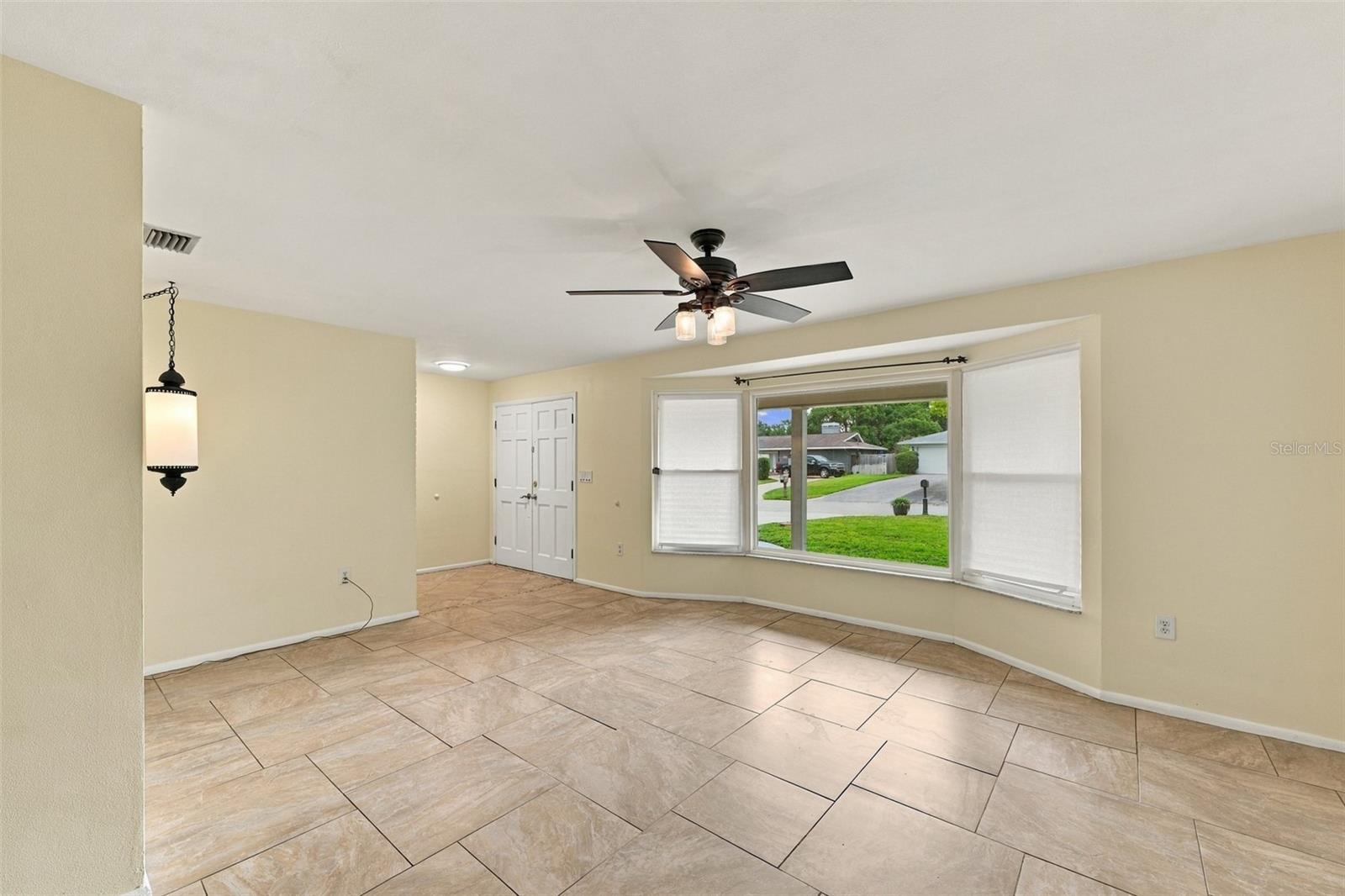 2368 SARAZEN DR — photo 22