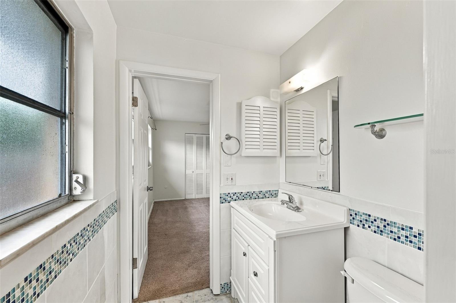 2368 SARAZEN DR — photo 35