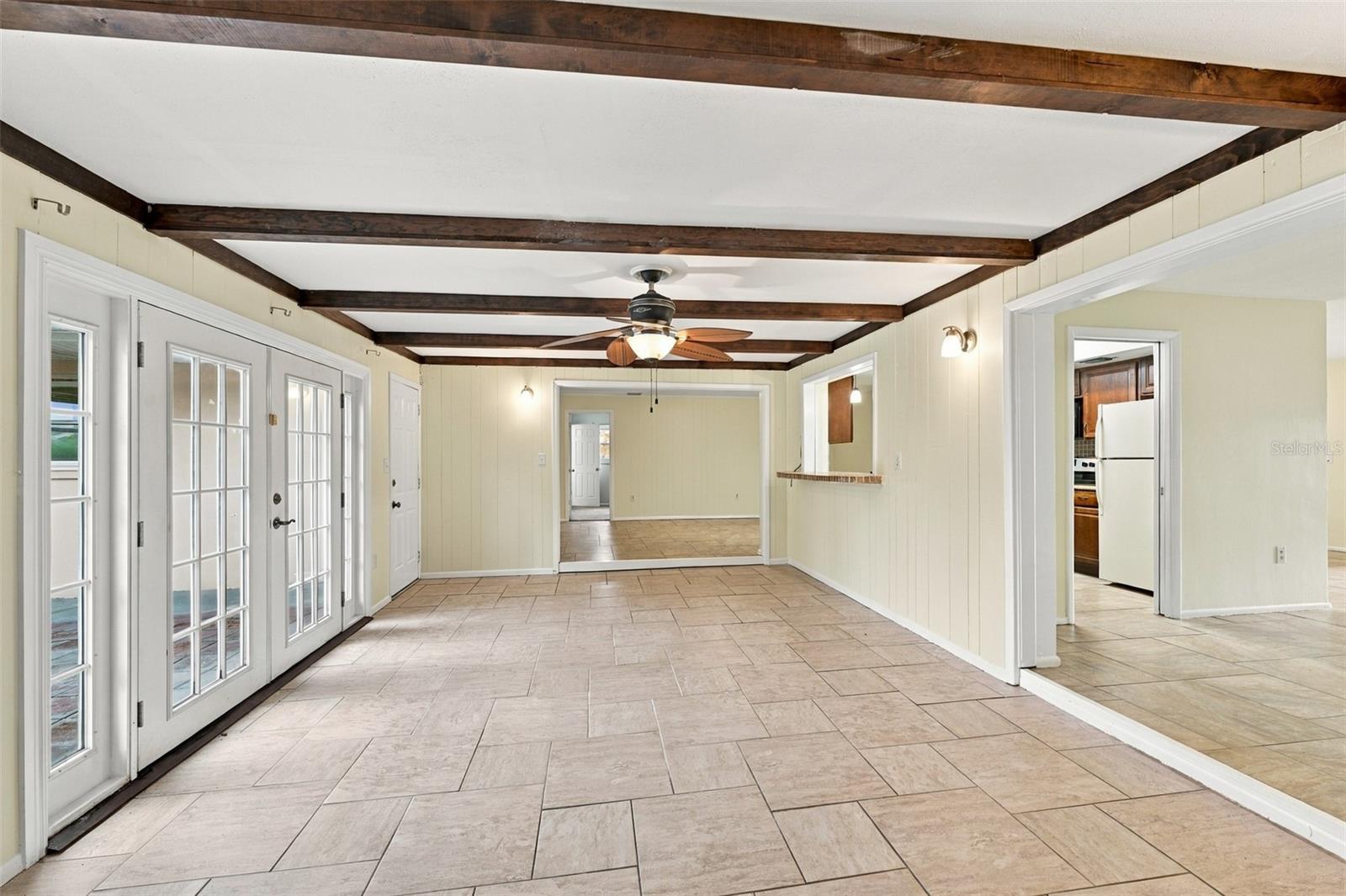 2368 SARAZEN DR — photo 29