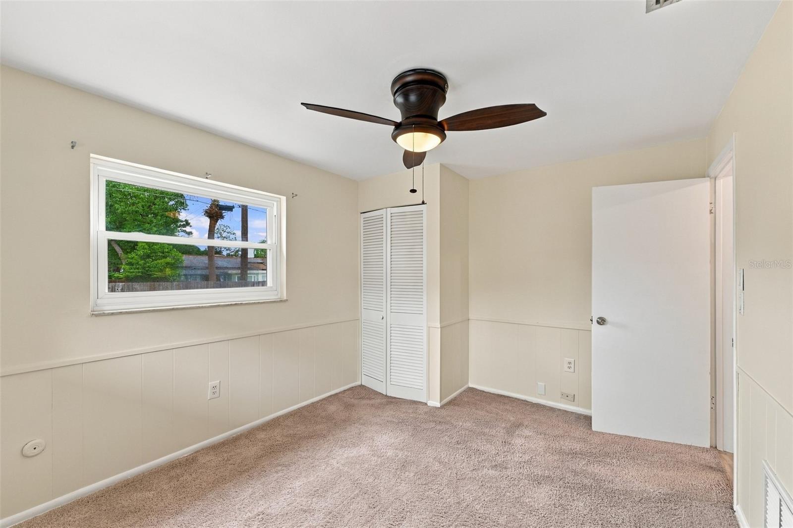 2368 SARAZEN DR — photo 40