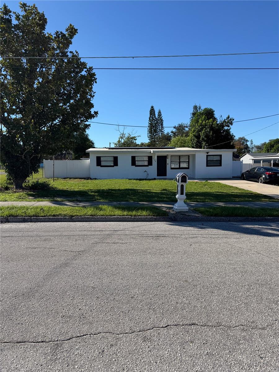 2128 W PERIO ST — photo 2