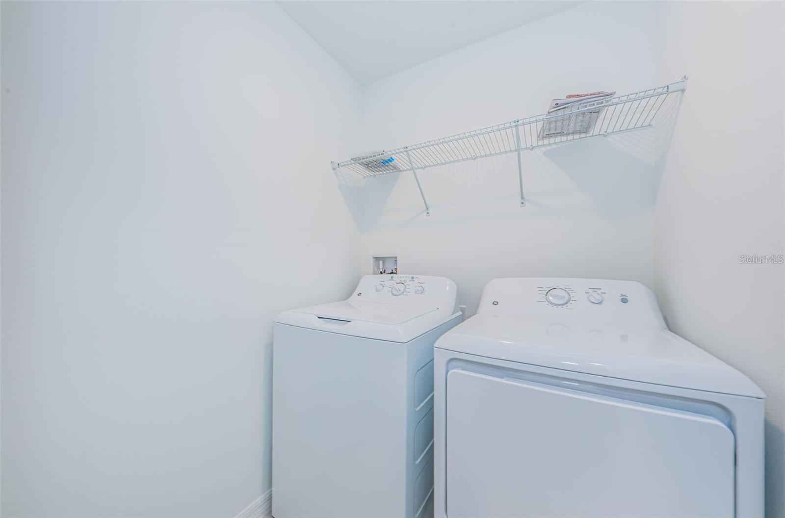 8327 CRESCENT OAKS DR — photo 11
