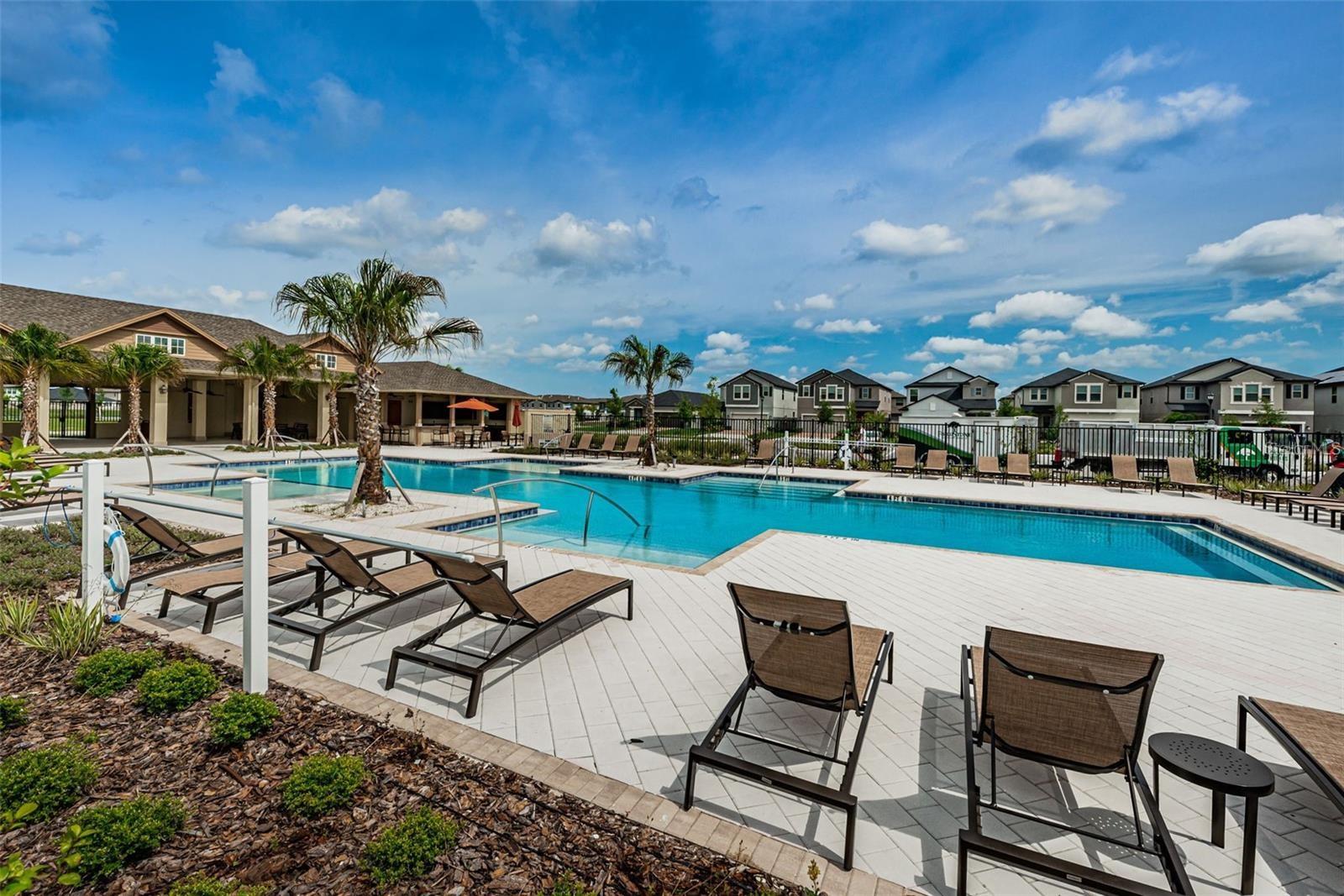 8327 CRESCENT OAKS DR — photo 16