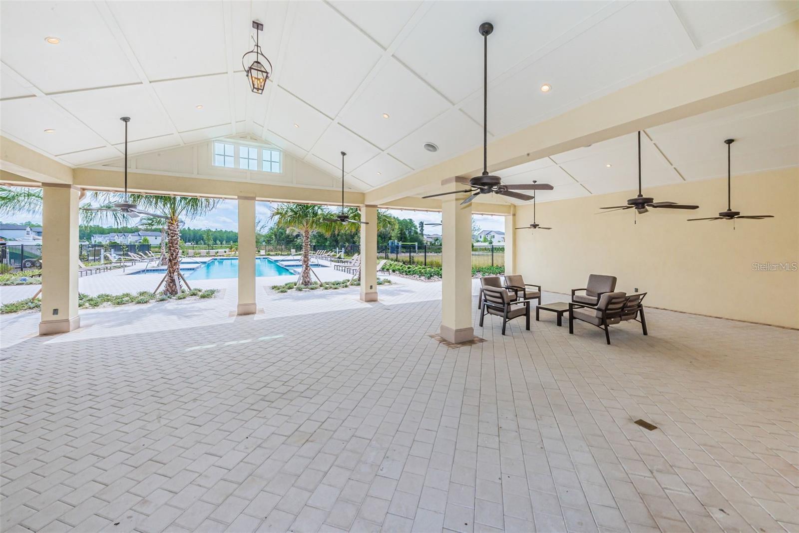 8327 CRESCENT OAKS DR — photo 17
