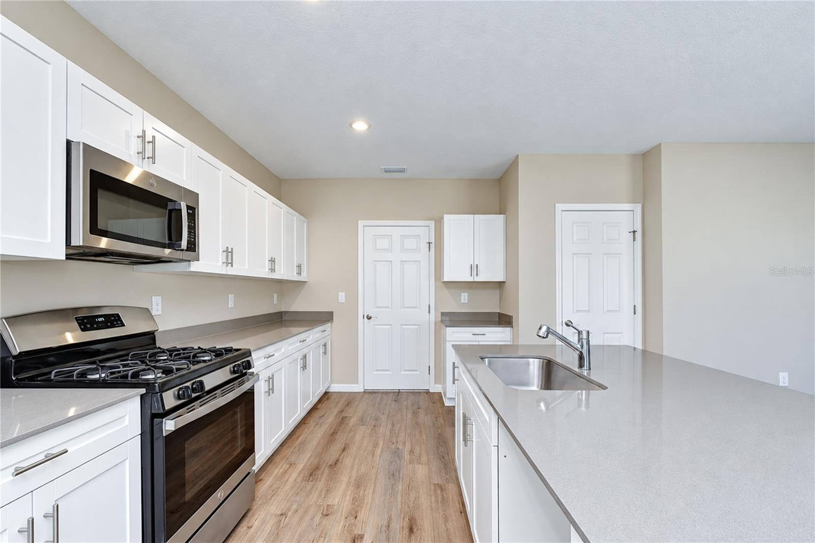 11484 BROOK EDGE AVE — photo 10