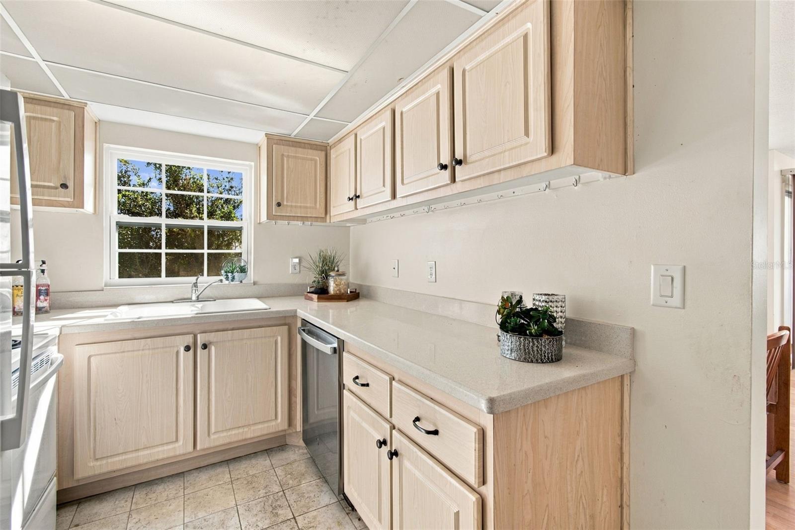210 N BAYSHORE BLVD #207 — photo 14