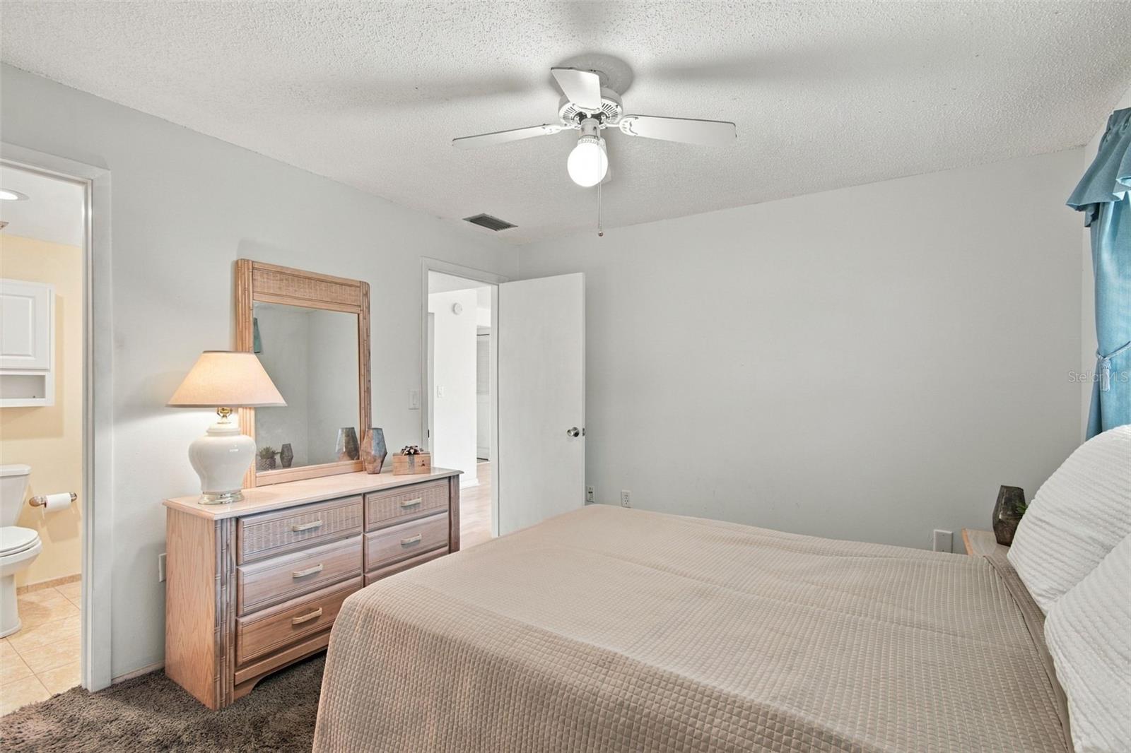 210 N BAYSHORE BLVD #207 — photo 37