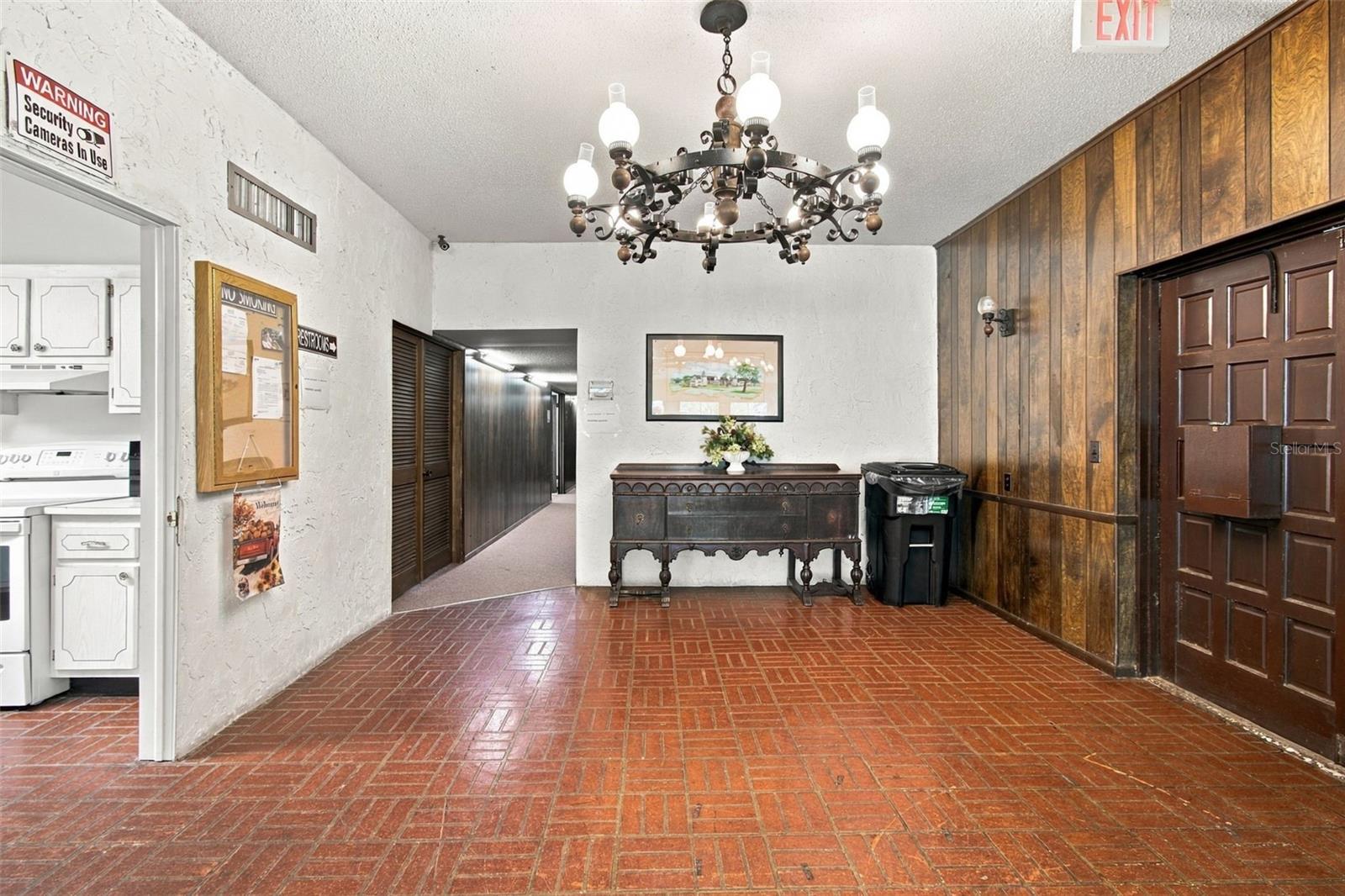 210 N BAYSHORE BLVD #207 — photo 57