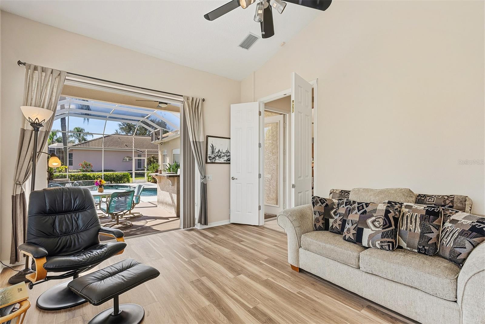 7311 WESTMINSTER CT — photo 41