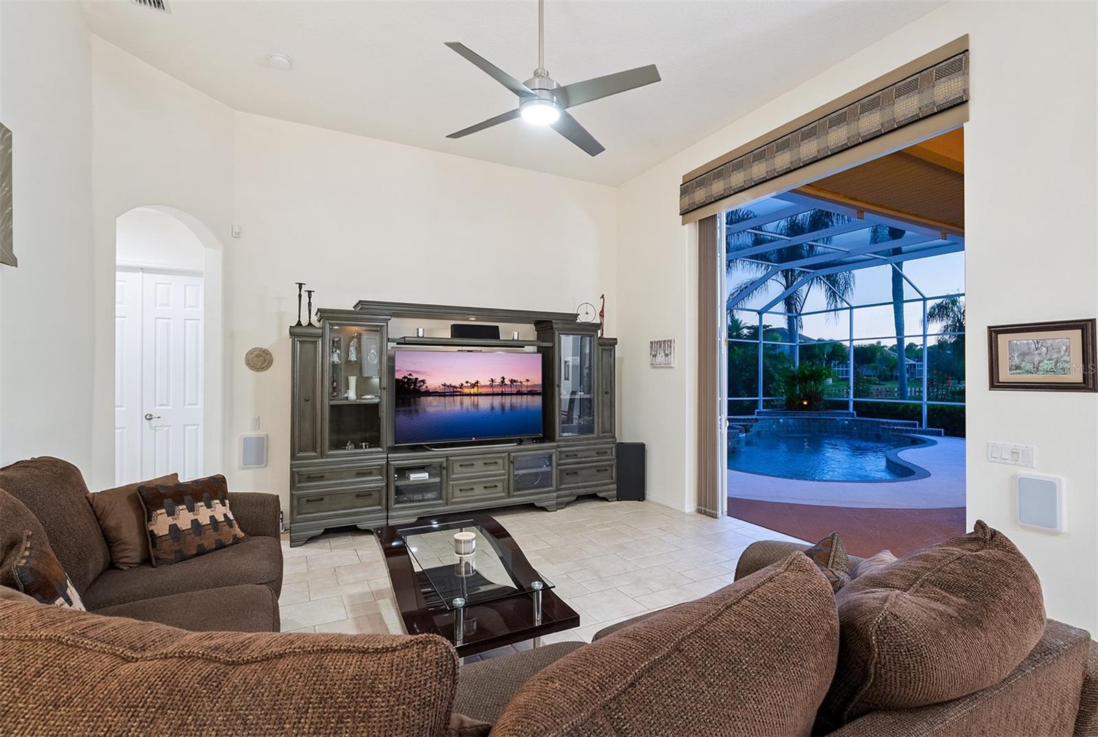 7311 WESTMINSTER CT — photo 17