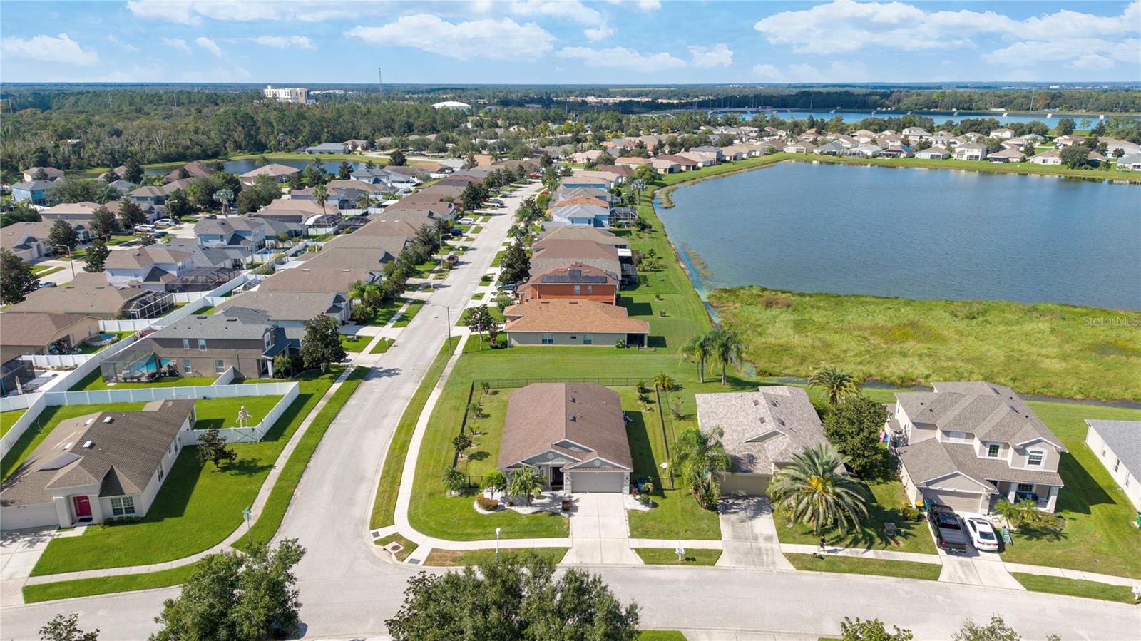 7619 CRESCENT PALM DR — photo 4