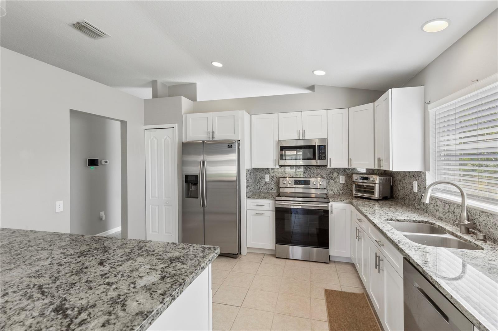 7619 CRESCENT PALM DR — photo 11