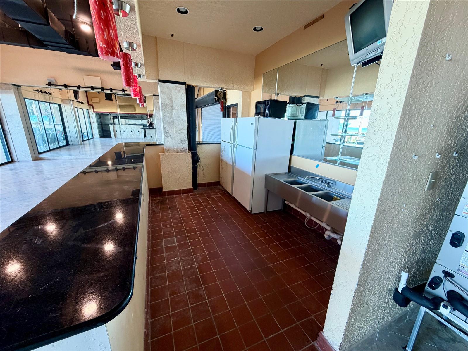 880 MANDALAY AVE #CU2 — photo 13
