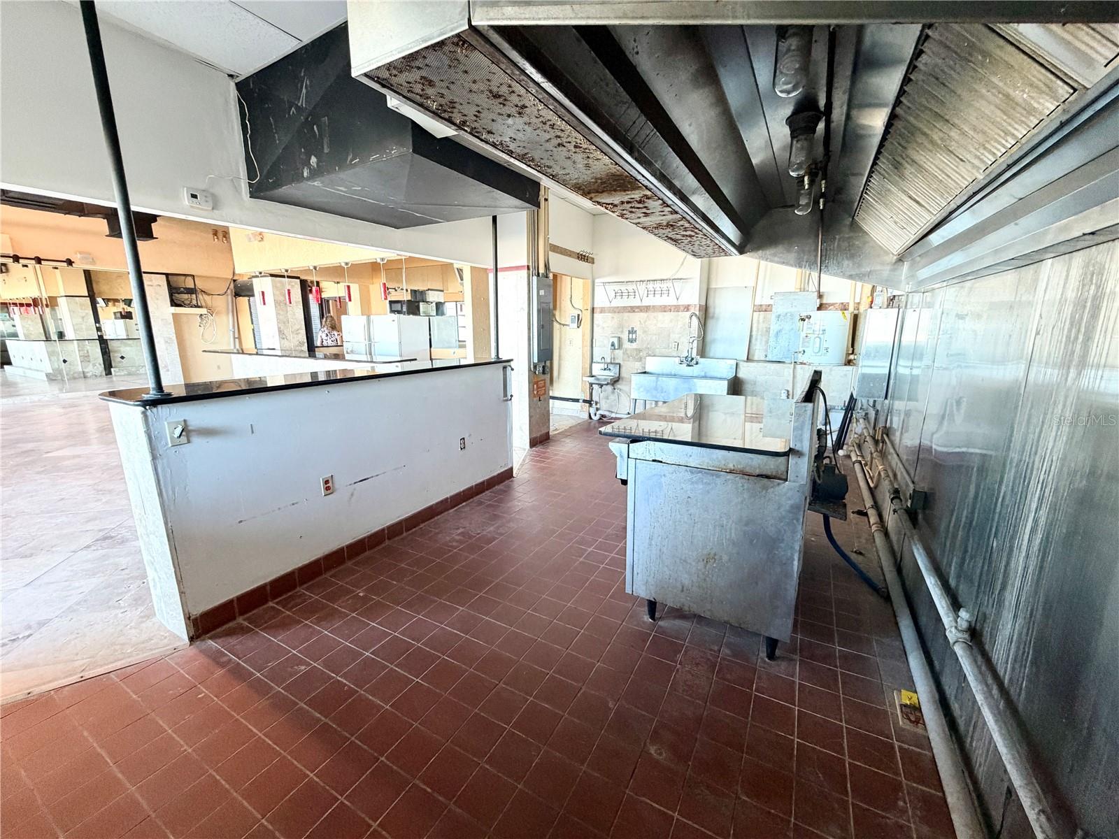 880 MANDALAY AVE #CU2 — photo 6