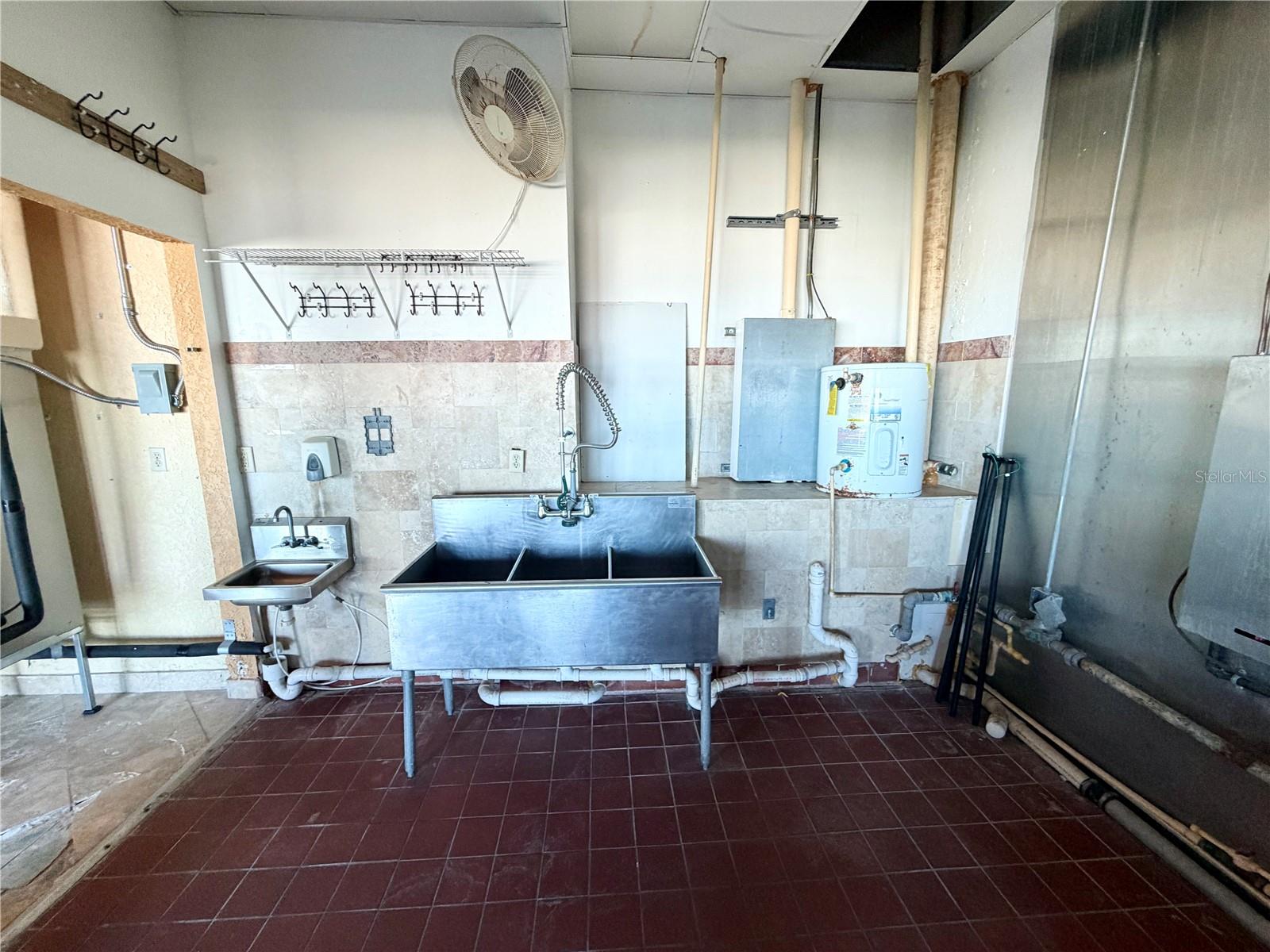 880 MANDALAY AVE #CU2 — photo 8