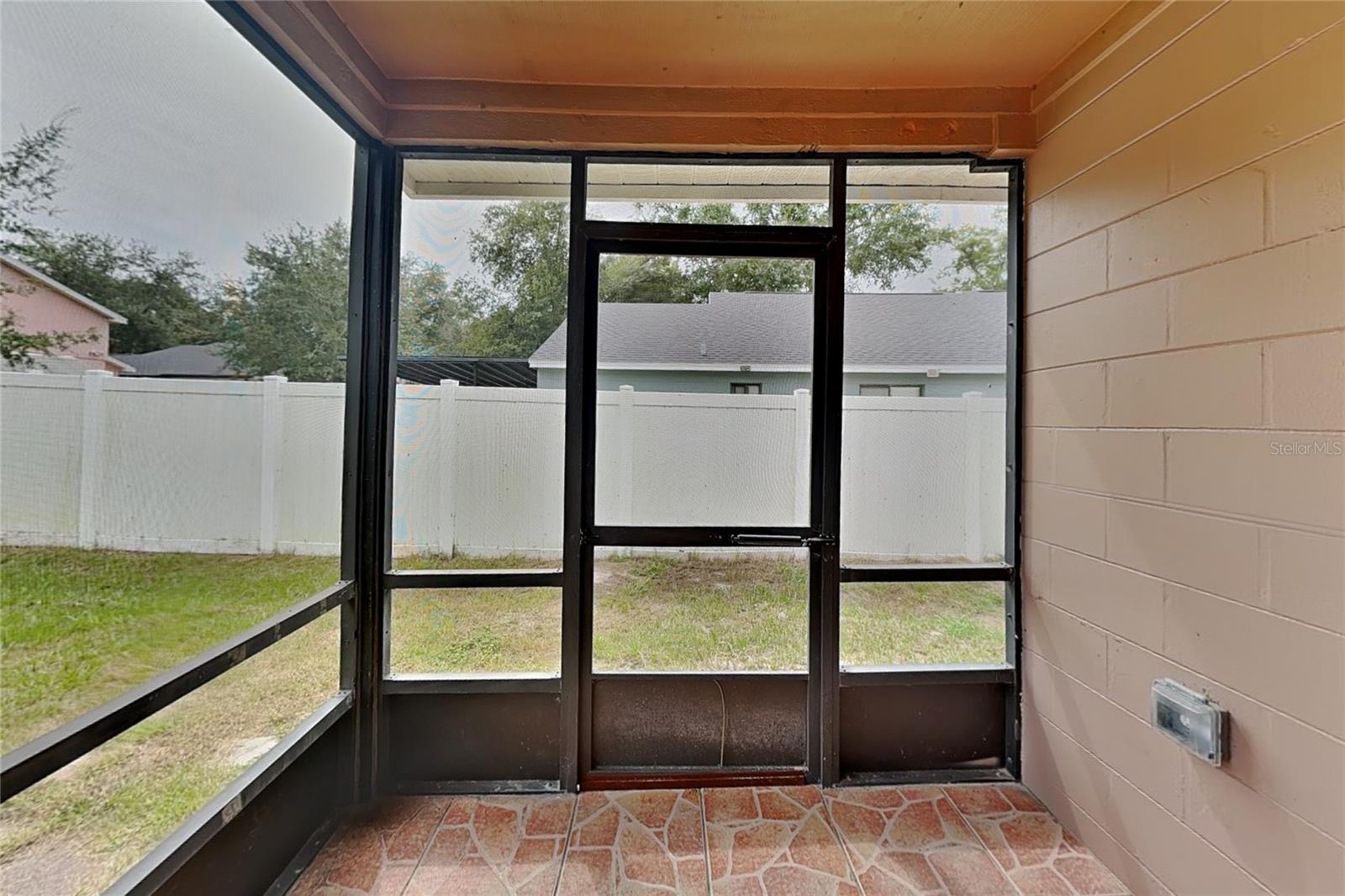 Home in LUTZ — photo 15