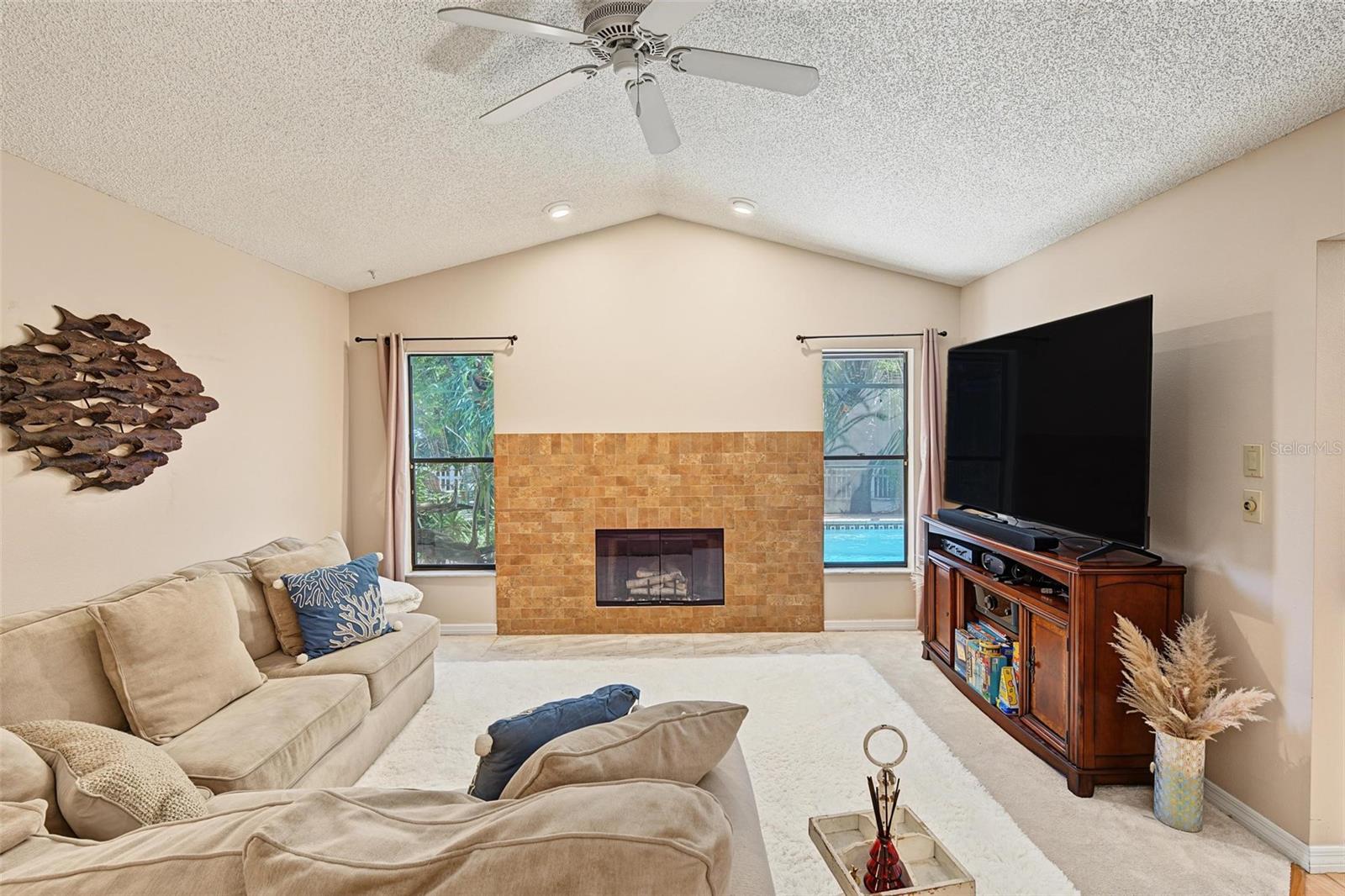 3024 PINEVIEW DR — photo 11