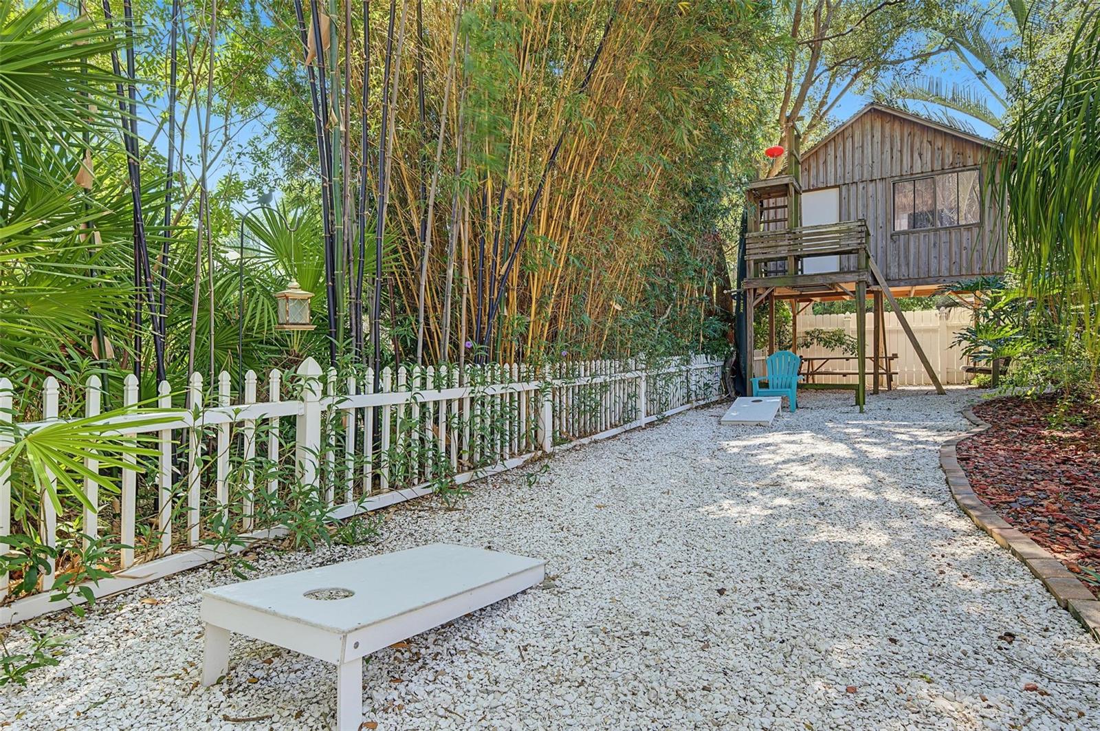 3024 PINEVIEW DR — photo 37