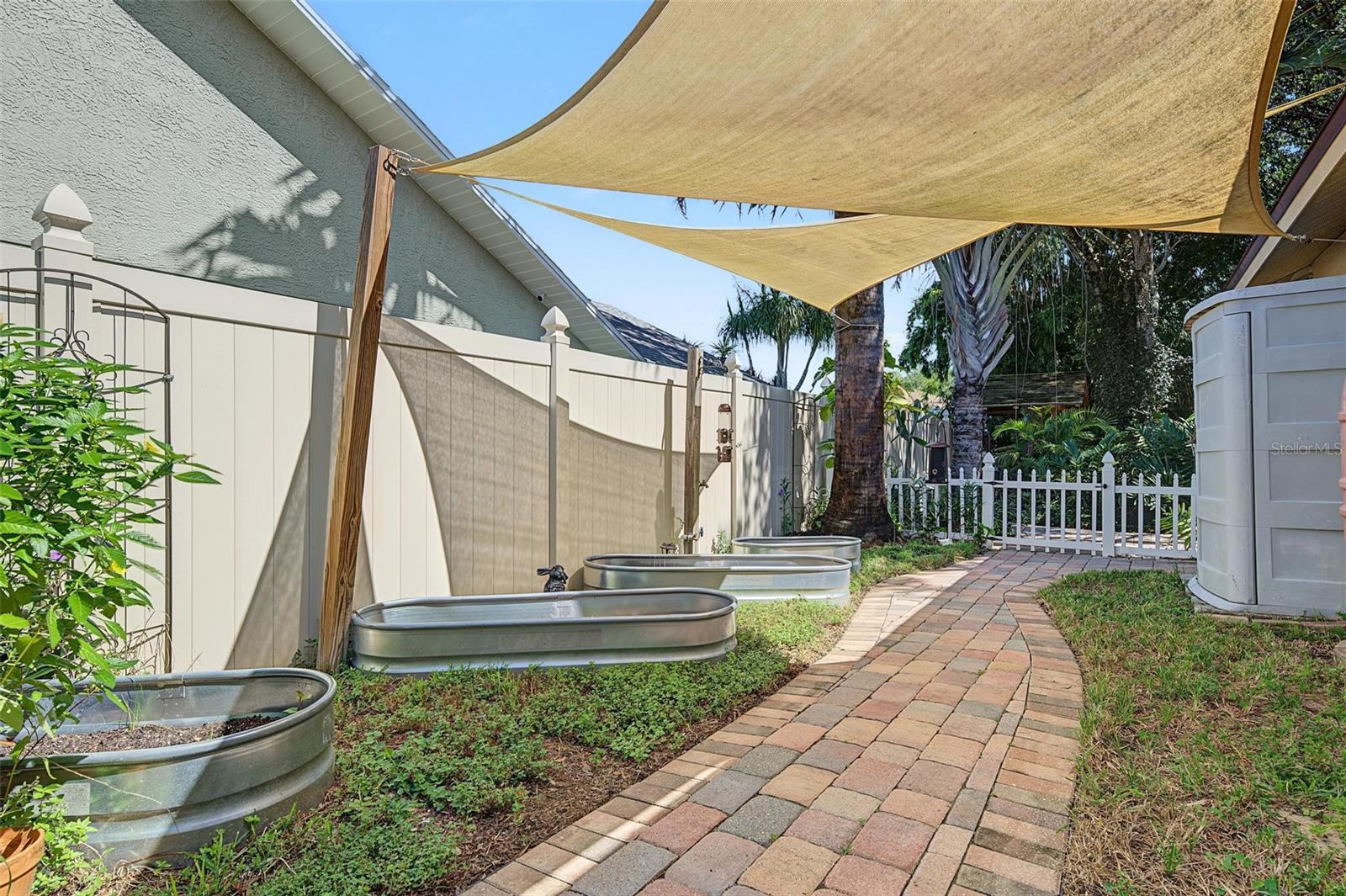 3024 PINEVIEW DR — photo 43