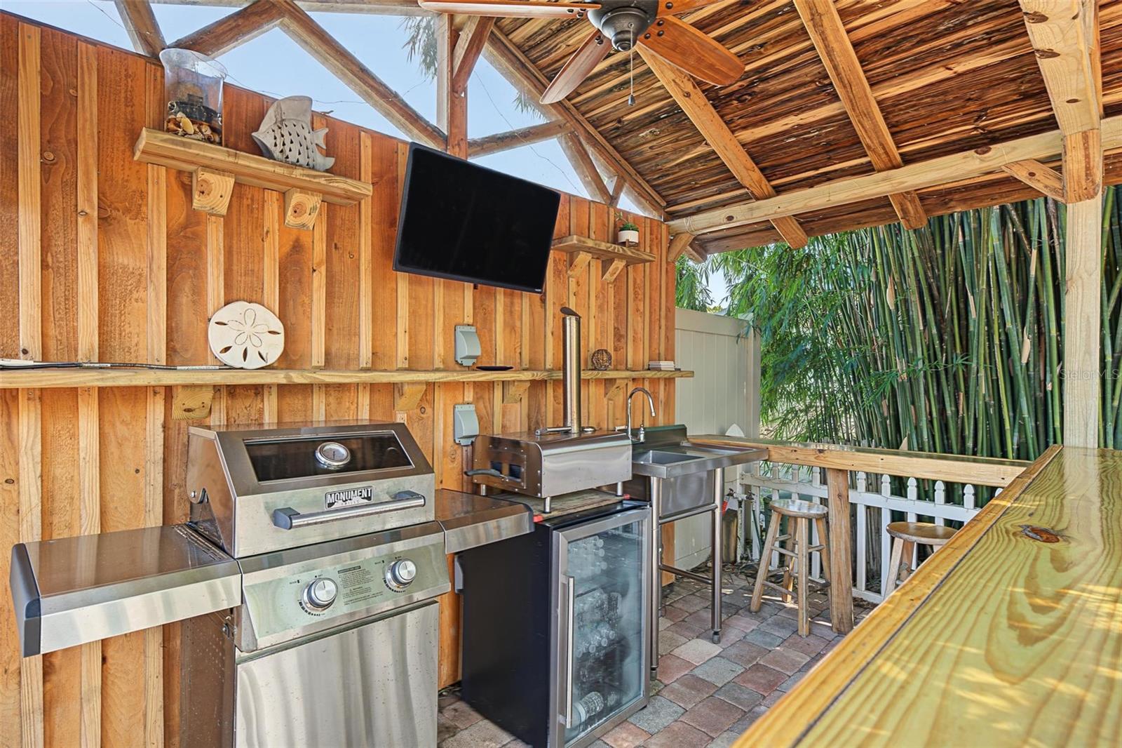 3024 PINEVIEW DR — photo 33